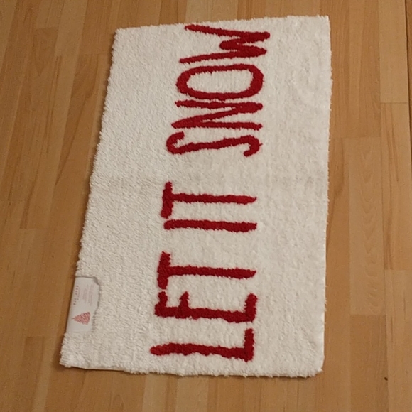 Rae Dunn Other - NWT❄️Rae Dunn Bathroom Mat